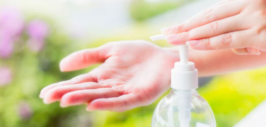 Использование антисептиков безопаснее для окружающей среды, чем мытье рук с мылом?